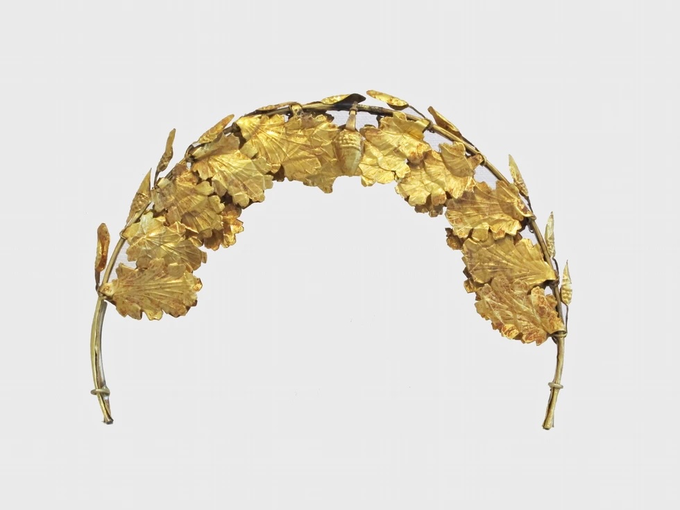 Gold funerary wreath，1st–2nd century CE，羅馬帝國時期，金葉冠，典藏於大都會博物館。